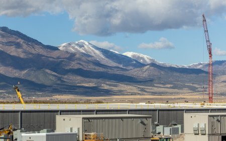 How Tech’s Biggest Companies Are Offloading the Risks of the A.I. Boom