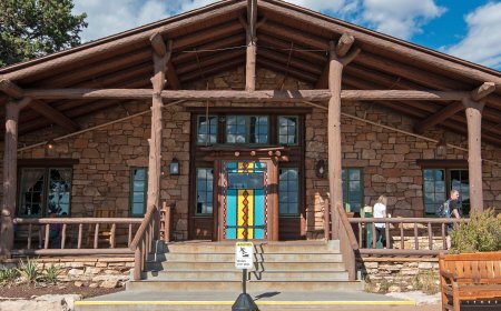 Hotels on Grand Canyon’s South Rim to Reopen After Water Line Repairs