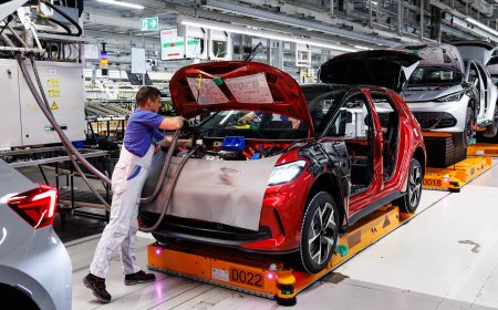 Volkswagen, Hit by Tariffs, Reports $1.5 Billion Loss and Warns of Chip Shortage