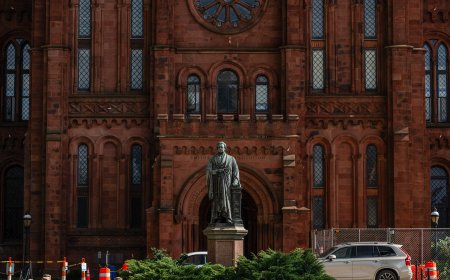 White House Chides Smithsonian for Delayed Turnover of Programming Records