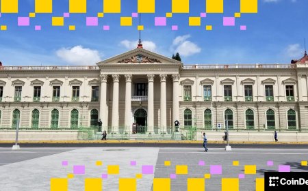 Tensions over El Salvador's bitcoin holdings ease as IMF praises economic progress