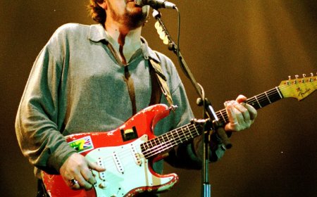 Chris Rea, Grammy-Nominated Singer of ‘Driving Home for Christmas,’ Dies at 74