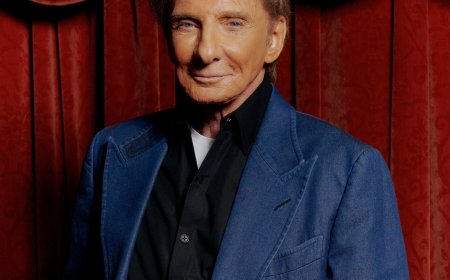 Barry Manilow Is Diagnosed With Lung Cancer