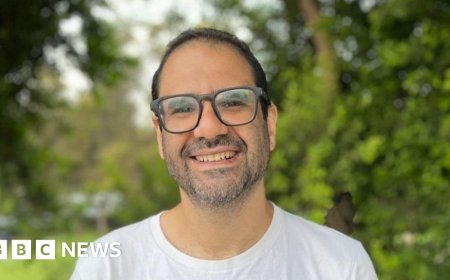 British-Egyptian activist arrives in UK after travel ban lifted