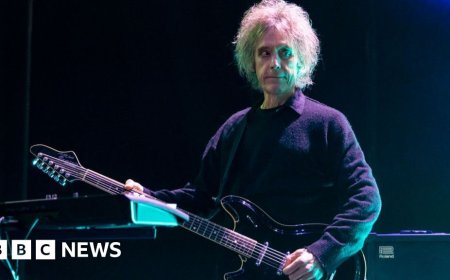 The Cure guitarist Perry Bamonte dies aged 65