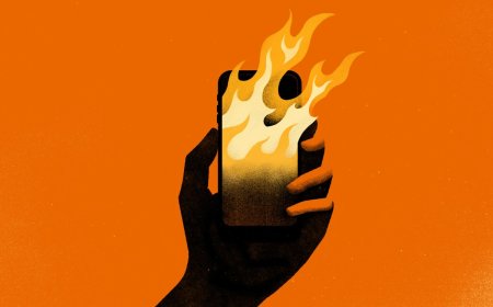 NY Governor Hochul signs bill requiring warning labels on ‘addictive’ social media