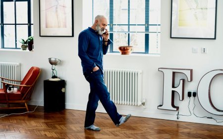 How to Set Up a Smartphone for Elderly Loved Ones