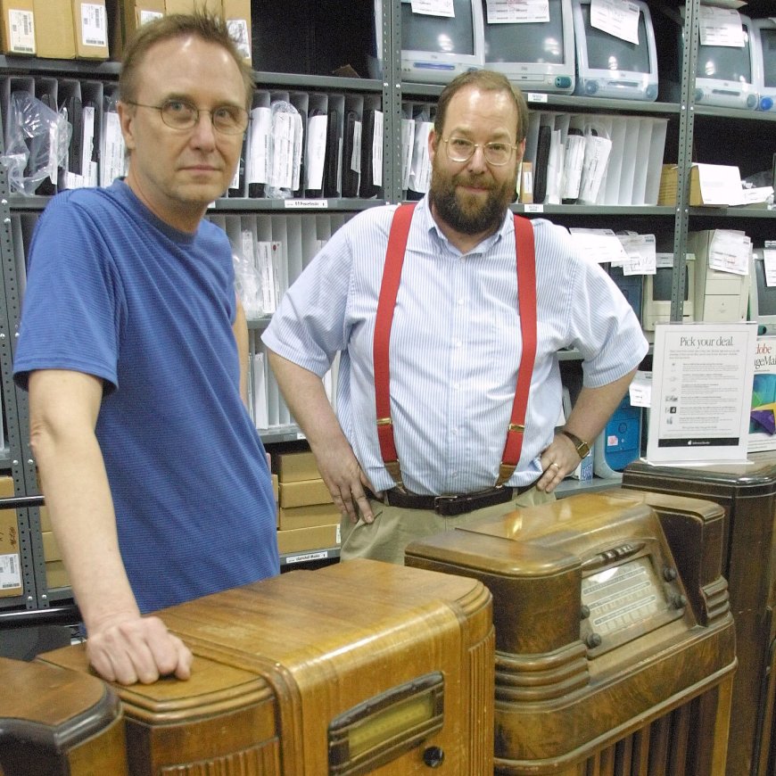 David Lerner, a Mr. Fix-it of Apple Computers, Dies at 72