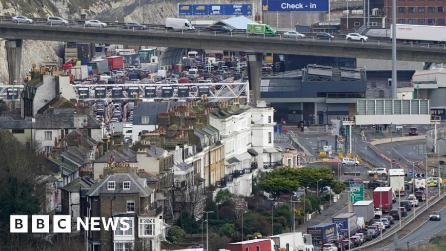 IT issues cause Christmas getaway delays at Dover