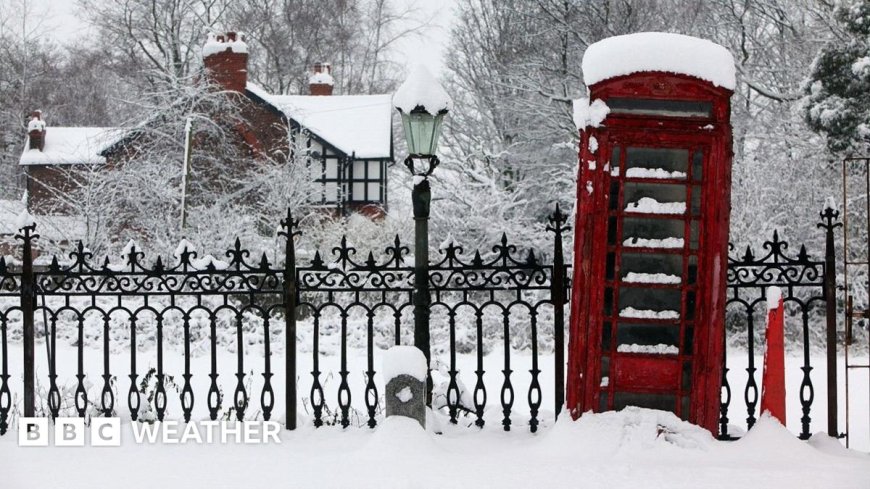 White Christmas unlikely for most in UK but a few flakes of snow are possible