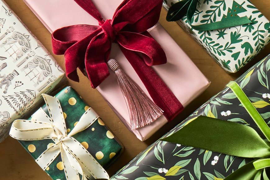 10 Last-Minute Holiday Gifts Our Style Editors Are Shopping Before It’s Too Late