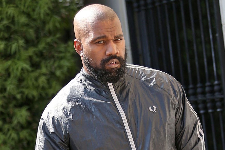 Kanye West Surfaces At LA Comedy Show -- See Him Awkwardly Get Onstage!