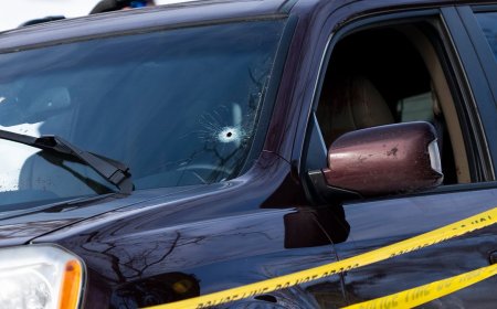 GoFundMe Ignores Own Rules by Hosting a Legal-Defense Fund for the ICE Agent Who Killed Renee Good