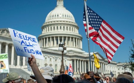 Hmmmm: Clintons Vow to Stonewall Congress on Epstein Files