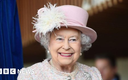 Queen Elizabeth II statue will be standing and not on horseback