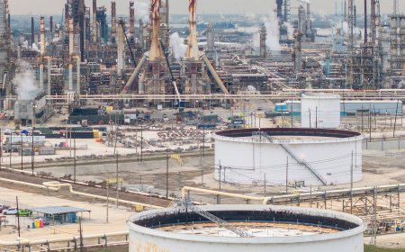 Michigan Sues Oil Giants, Saying They Collude to Make Energy Costlier