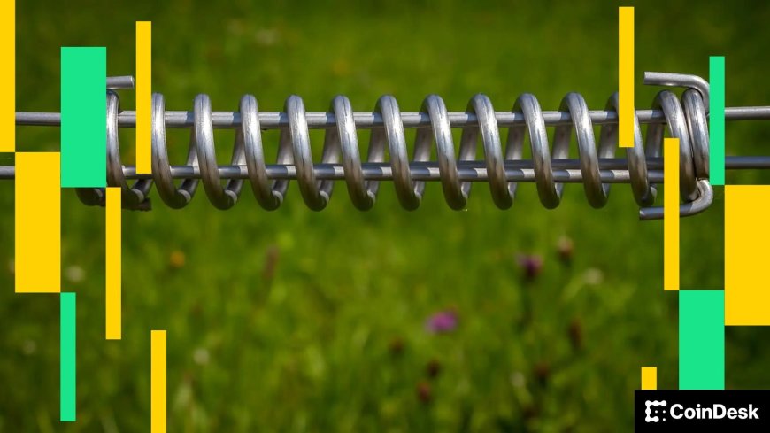 Altcoins, led by privacy token dash, heat up as bitcoin nears breakout: Crypto Markets Today