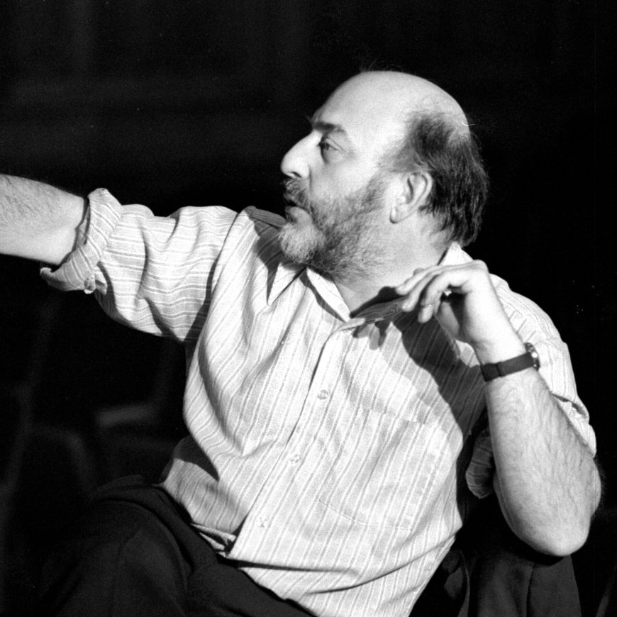 Frank Dunlop, 98, Dies; Director Who Gave Theater a Free-Spirited Spin