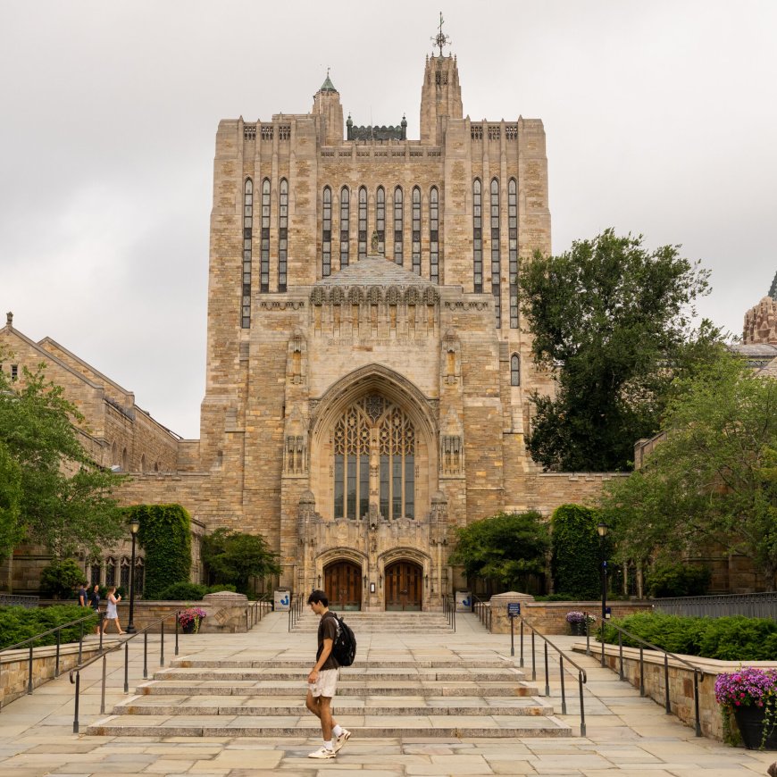 Yale Offers Free Tuition to Families With Incomes Under $200,000