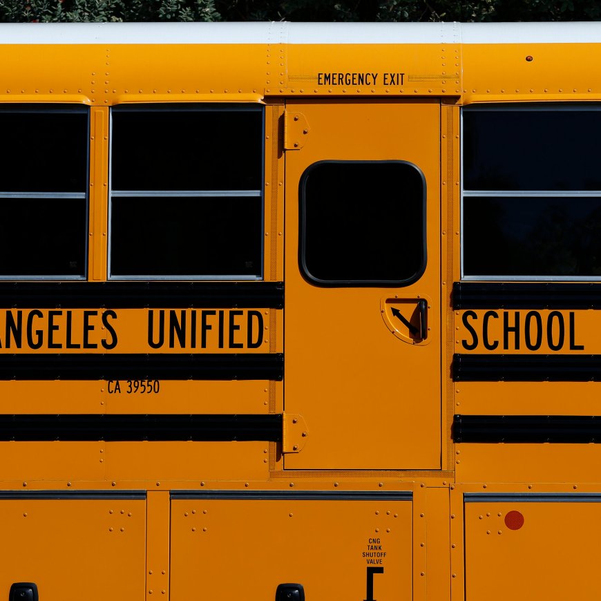 Los Angeles School Desegregation Policy Hurts White Students, Lawsuit Says