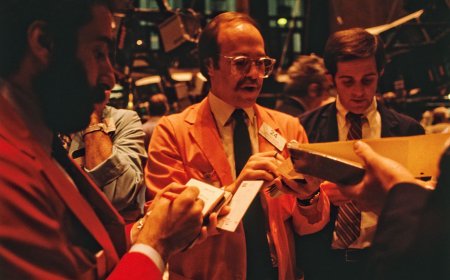 Bitcoin is about to log its longest losing streak since 2022 as geopolitical nerves hit risk trades