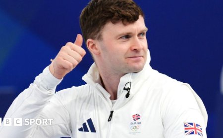 GB men into curling semis but women squeezed out
