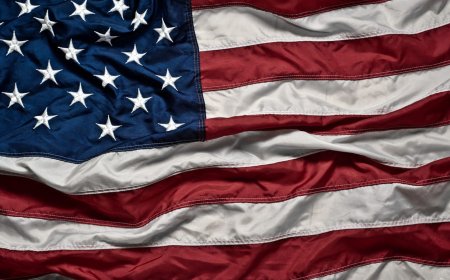 ‘Bitcoin to zero’ searches spike in the U.S., but the bottom signal is mixed