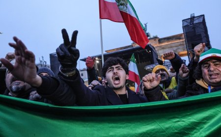 Iran’s rial collapse mirrors Lebanon’s crisis, driving citizens to bitcoin