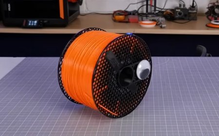 Robot Looks Exactly Like a Roll of Filament, If Filament Had Eyes
