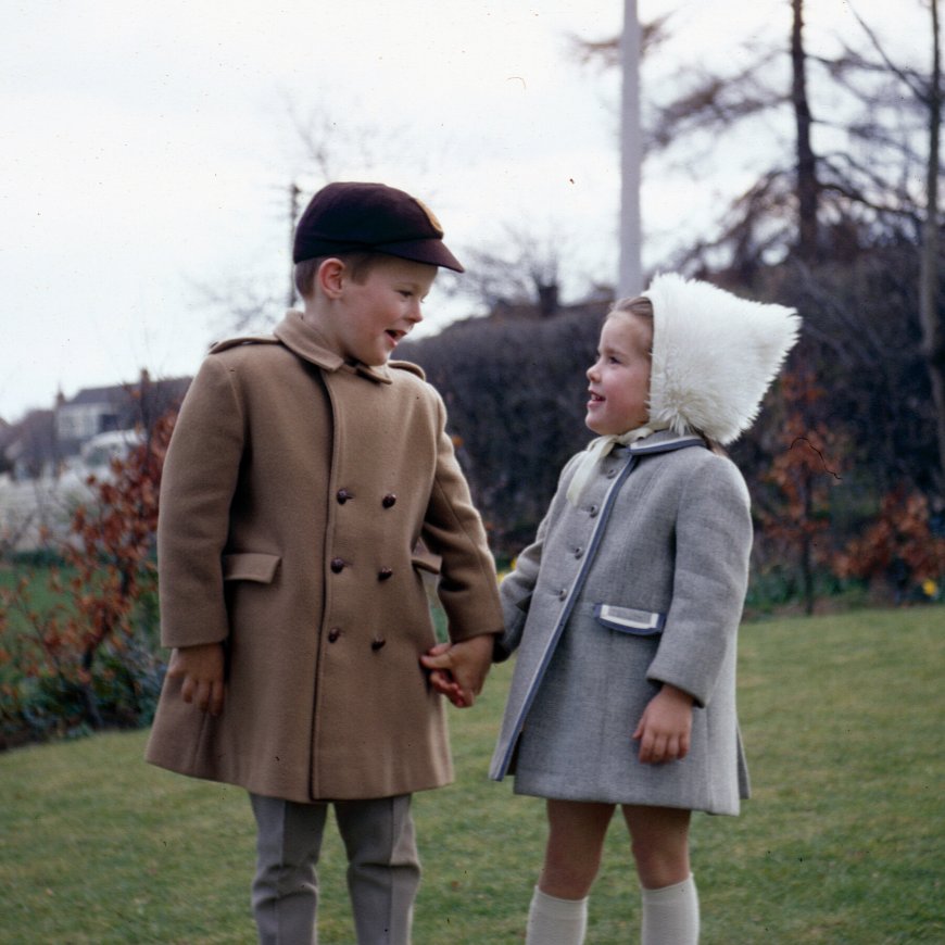 Book Review: ‘Leaving Home: A Memoir in Full Color,’ by Mark Haddon