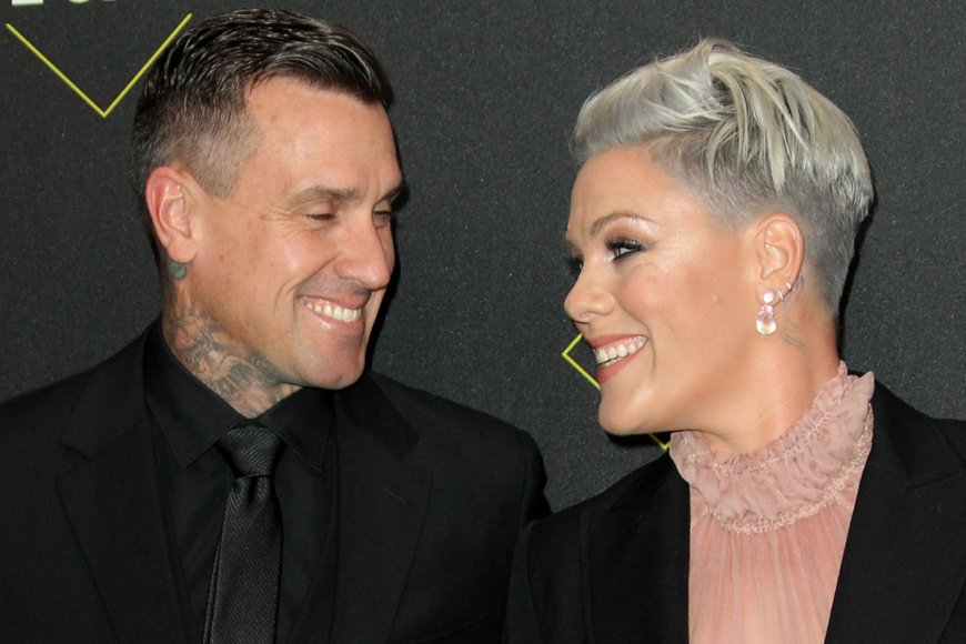 Pink Splits From Husband Carey Hart After 20 Years Of Marriage?! UPDATE!