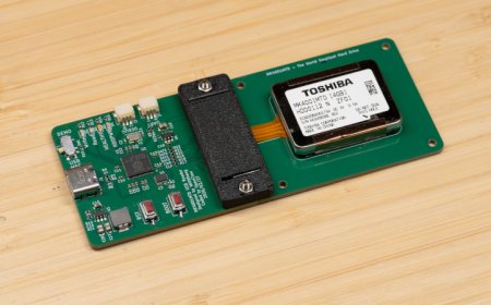 Reading the World’s Smallest Hard Drive