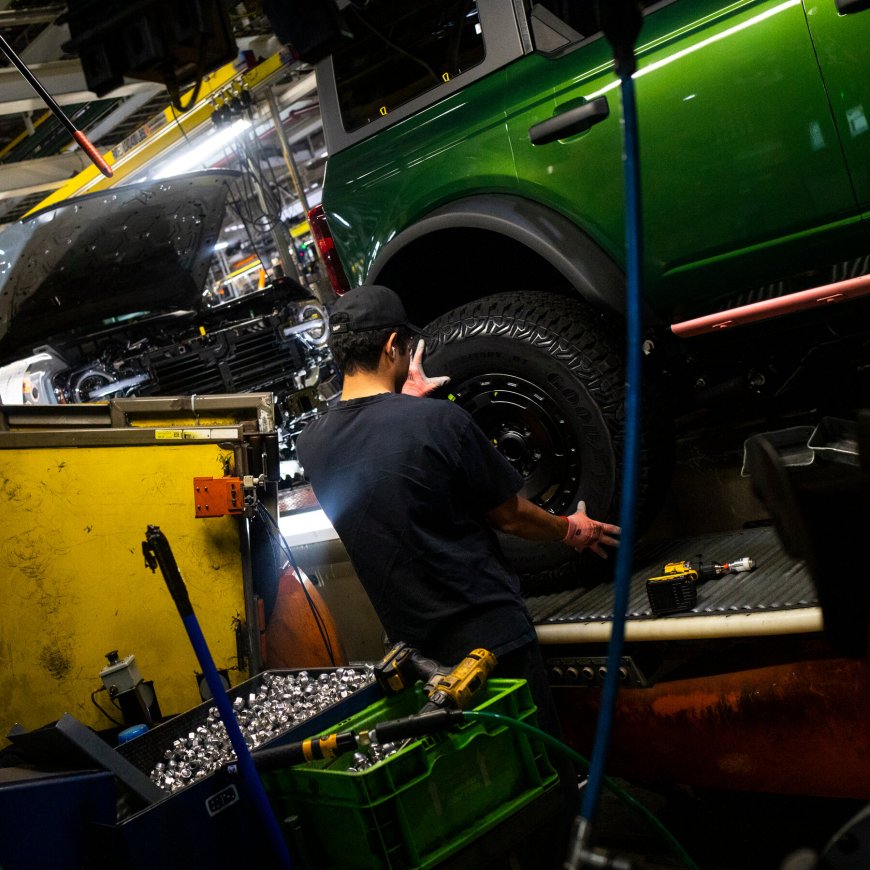 Ford and G.M. Face a Dilemma as China Excels in Electric Vehicles