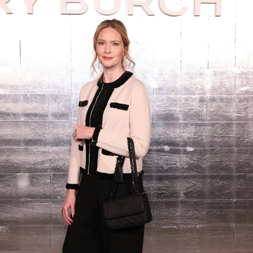 Sarah J. Maas Announces Next Books in ‘A Court of Thorns and Roses’ Series