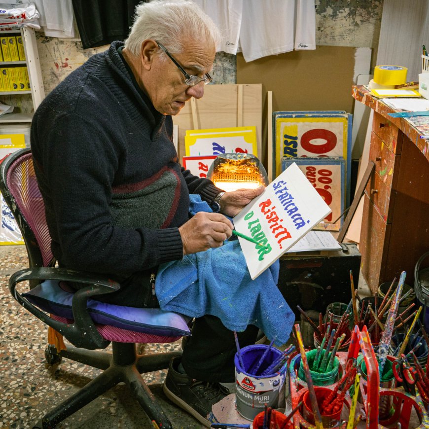 Is He the Last Man in Naples, Italy, to Paint Numbers By Hand?