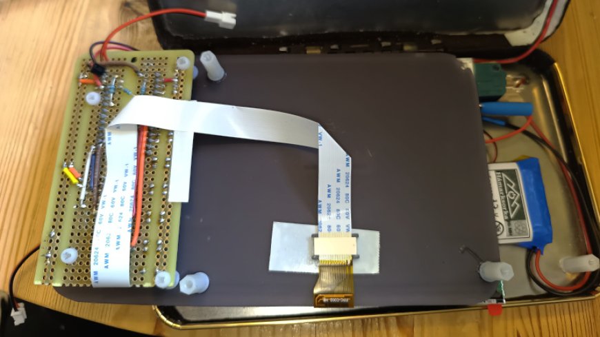 Calculator Case to Scratch-Built Pocket E-Reader