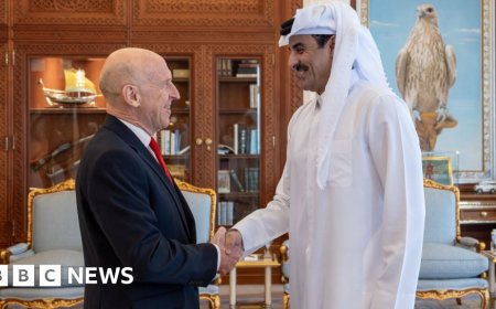 More UK troops to be sent to Middle East, defence secretary announces