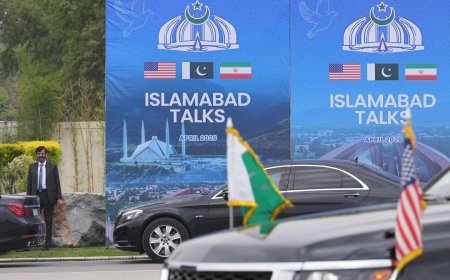 Bitcoin anchors near $70,000 as RAVE's 3,400% surge signals speculative froth