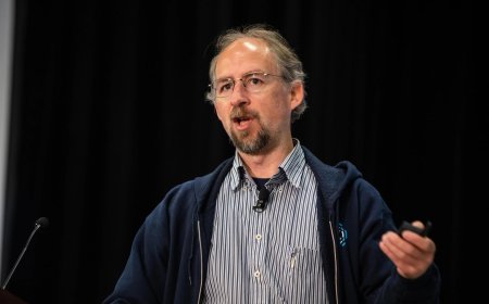 Bitcoin's quantum debate splits as Adam Back pushes optional upgrades over forced freeze