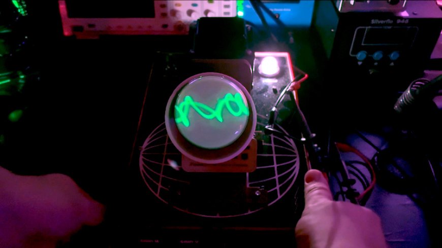An Oscilloscope The Way They Used To Be