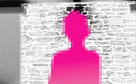 OnlyFans’ First-Gen Creators Are Retiring—and Some Are Begging You to Forget They Exist