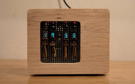Salvaged VFDs in Nixie-Like Clock