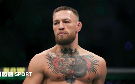 McGregor to fight Holloway in UFC return in July