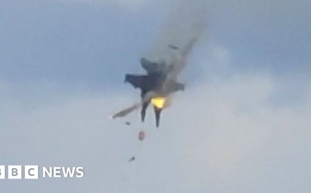 Moment two fighter jets collide mid-air at US air show